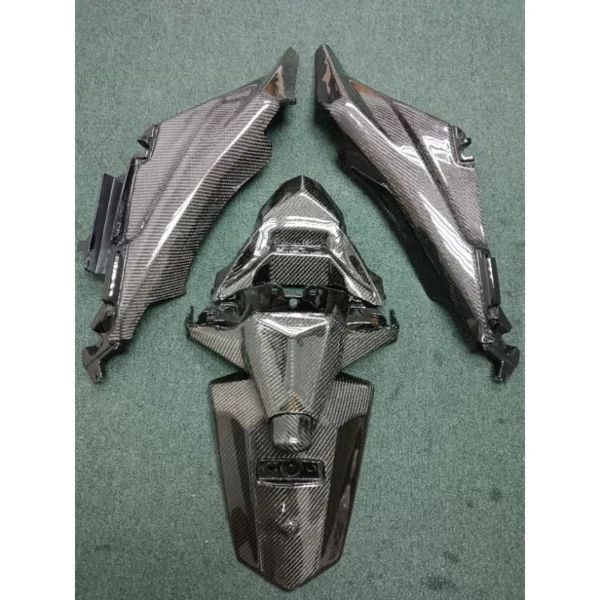 YAMAHA XMAX V1 Carbon Tail Set